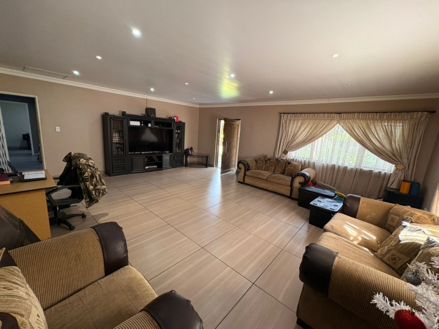 3 Bedroom Property for Sale in Flimieda North West